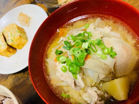 生姜でホカホカ豚汁*